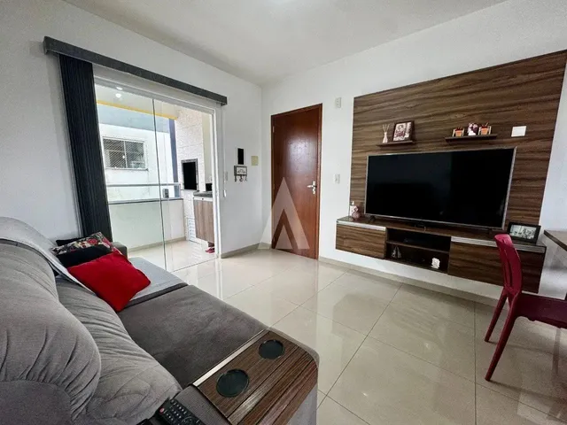 Imagem 1: Excelente Apartamento com 2 Quartos e 2 Vagas de Garagem no Bairro Costa e Silva por R$310