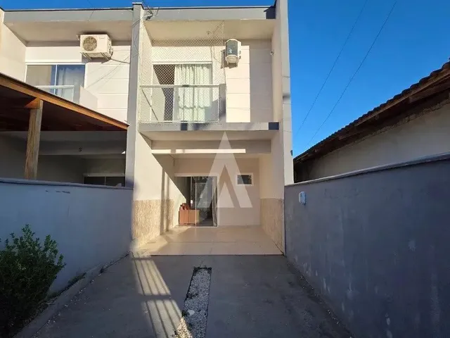Imagem: Sobrado Geminado com 3 Quartos À Venda