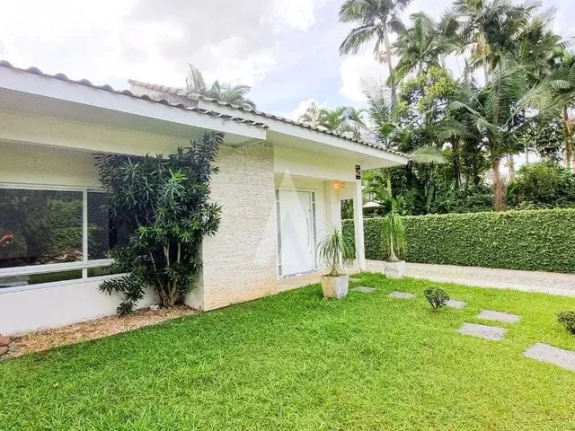 Imagem: Casa em Condomínio com 1 Suíte(S) Mais