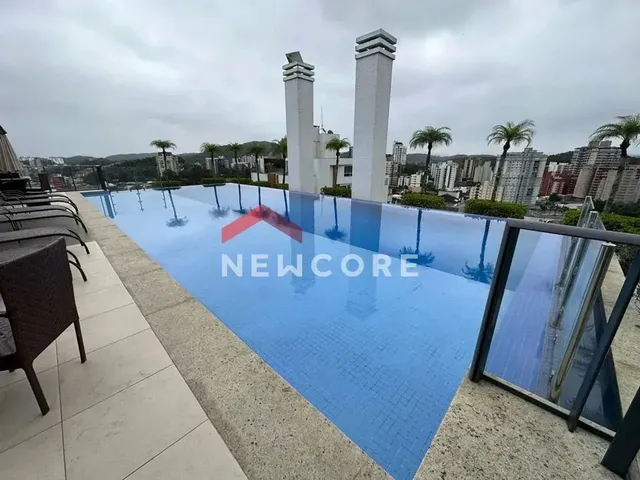 Imagem: O apartamento possui 1 Dormitório, 1 Banheiro, 1 Vaga na