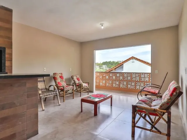 Imagem 2: Casa Nova, 2 Quartso, Area de Festas, Local Privilegiado pela Paisagem, Tranqulidade e a 5