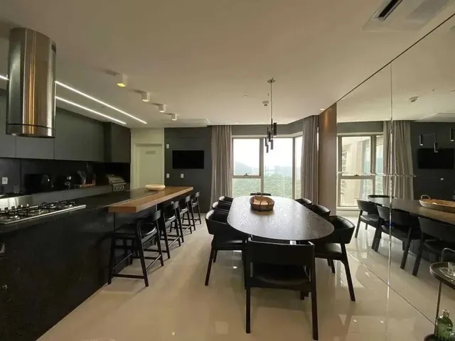 Imagem: O apartamento possui 5 Dormitórios, 4 Suítes, 4
