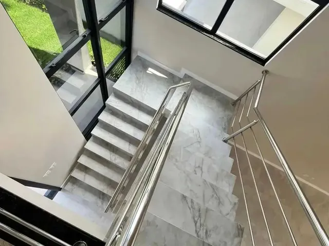 Imagem 10: Casa de Alto Padrão com 4 Dormitórios Sendo 3 Suítes e 4 Vagas de Garagem Em