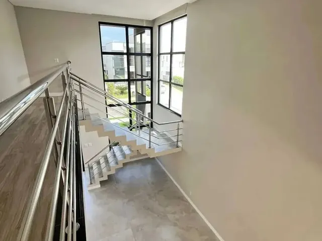 Imagem 3: Casa de Alto Padrão com 4 Dormitórios Sendo 3 Suítes e 4 Vagas de Garagem Em