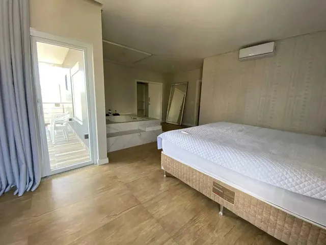 Imagem 7: Casa Mobiliada no Condomínio Caledônia com 4 Dormitórios Sendo 3 Suítes e 4 Vagas Em