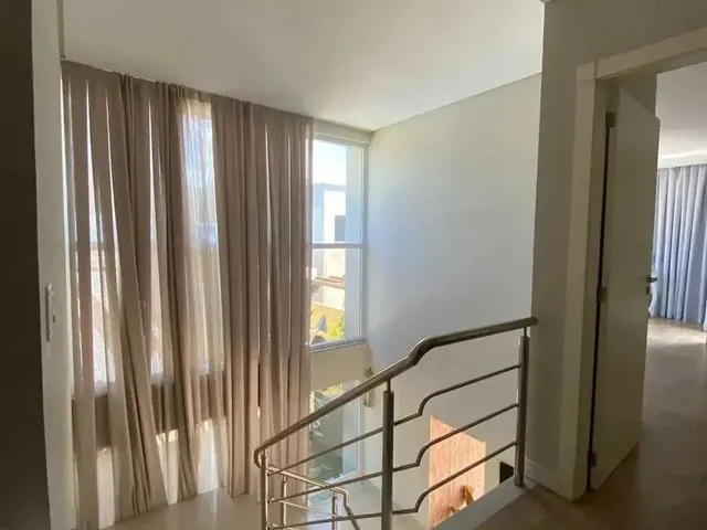 Imagem 16: Casa Mobiliada no Condomínio Caledônia com 4 Dormitórios Sendo 3 Suítes e 4 Vagas Em