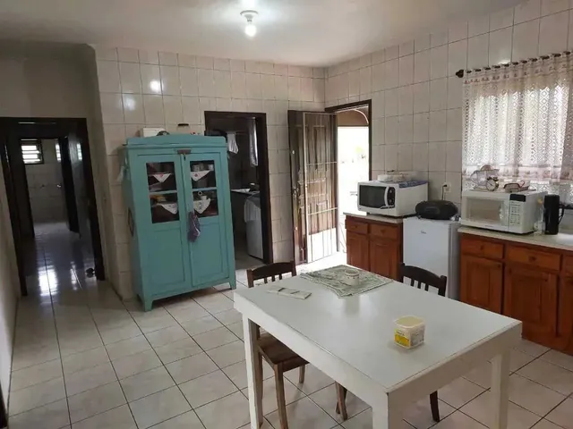 Imagem 4: Casa com 3 Dormitórios e Terreno Plano de 970M² Joinville/Sc