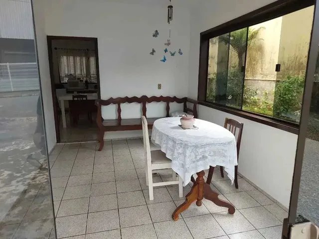 Imagem 8: Casa com 3 Dormitórios e Terreno Plano de 970M² Joinville/Sc