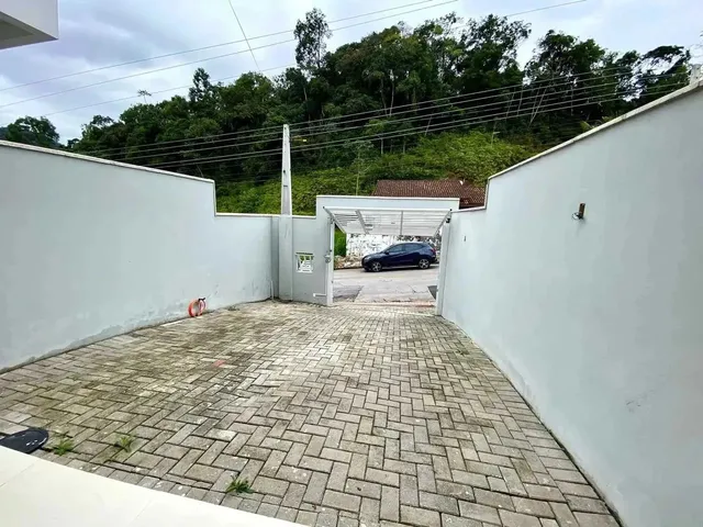 Imagem 7: Casa com 3 Dormitórios Sendo 1 Suíte e 2 Vagas de Garagem em Brusque