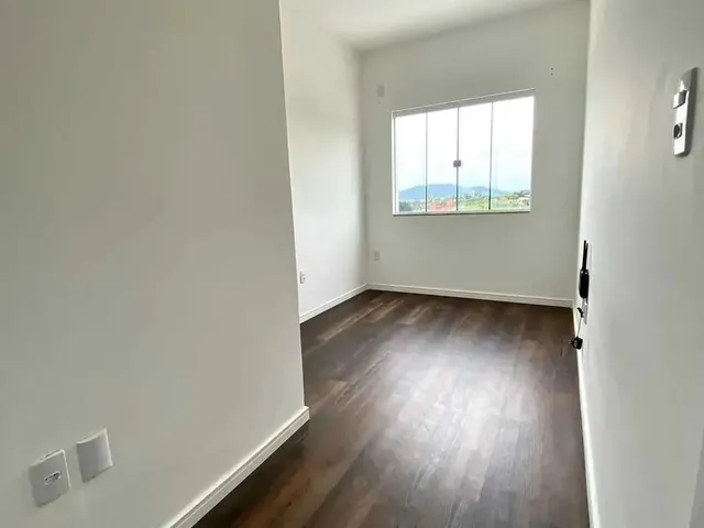 Imagem 15: Casa com 3 Dormitórios Sendo 1 Suíte e 2 Vagas de Garagem em Brusque