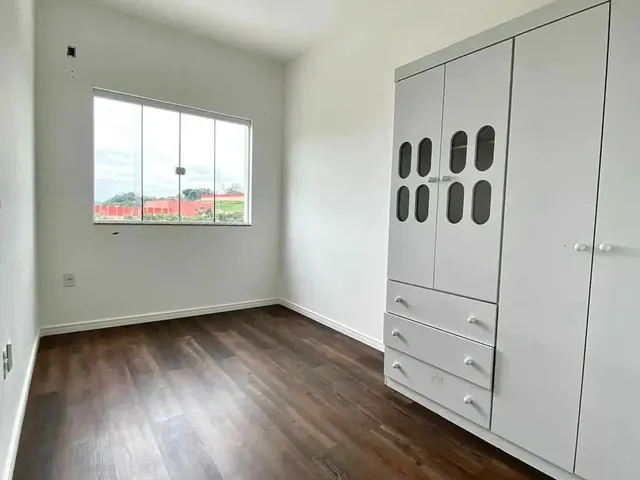Imagem 9: Casa com 3 Dormitórios Sendo 1 Suíte e 2 Vagas de Garagem em Brusque