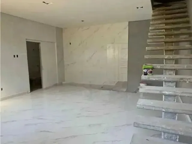 Imagem: A casa possui 3 Dormitórios, 1 Suíte, 3 Banheiros, 2