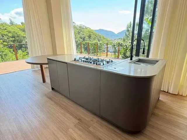 Imagem: Casa Alto Padrão com 3 Dormitórios Sendo