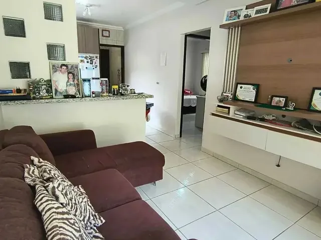 Imagem 2: Casa com 2 Dormitórios e 2 Vagas de Garagem - João Costa