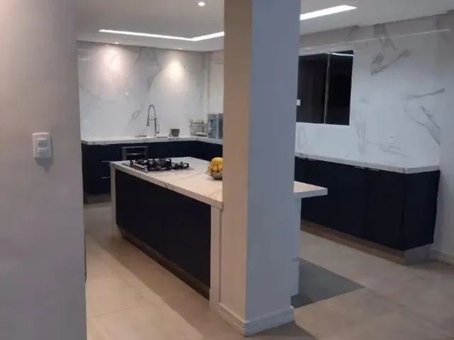 Imagem 10: Excelente Casa para Locação 4/4 (03 Suítes) com Espaço Gourmet e Piscina Privativa E