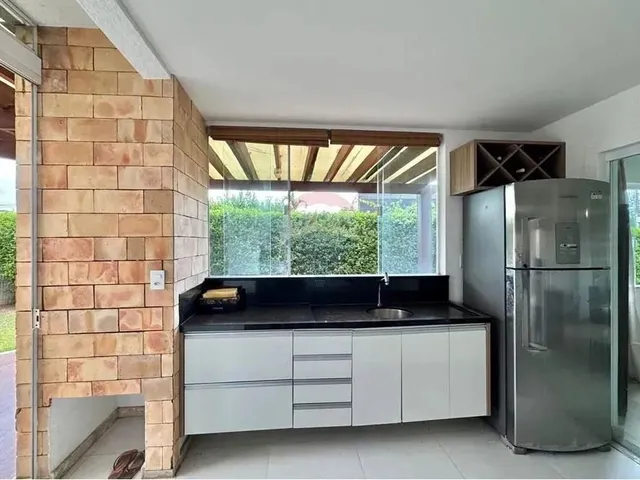 Imagem 9: Casa Duplex Semi-Mobiliada para Aluguel em Condominio com 5 Quartos - Abrantes