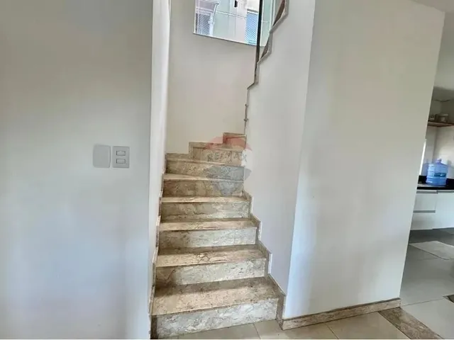 Imagem 13: Casa Duplex Semi-Mobiliada para Aluguel em Condominio com 5 Quartos - Abrantes