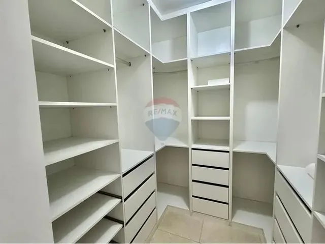 Imagem 16: Casa Duplex Semi-Mobiliada para Aluguel em Condominio com 5 Quartos - Abrantes