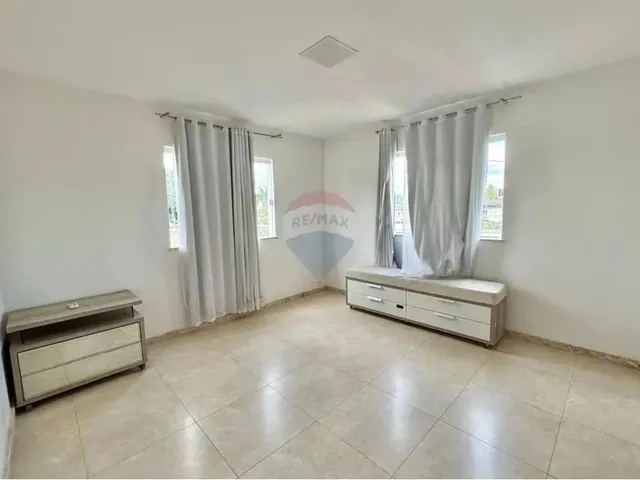 Imagem 5: Casa Duplex Semi-Mobiliada para Aluguel em Condominio com 5 Quartos - Abrantes
