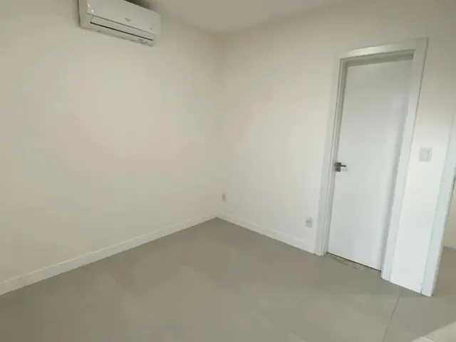 Imagem 2: Casa Térrea Semi-Mobiliada com 04 Suítes para Alugar no Cond. Terras Alphaville