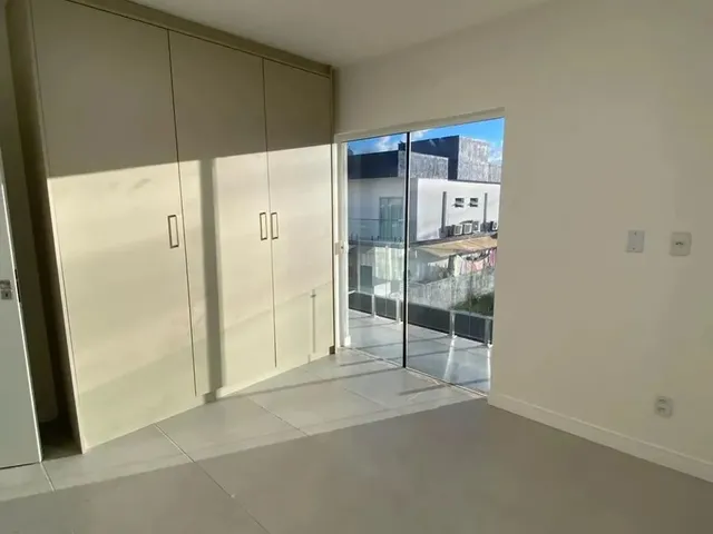 Imagem 4: Casa Térrea Semi-Mobiliada com 04 Suítes para Alugar no Cond. Terras Alphaville