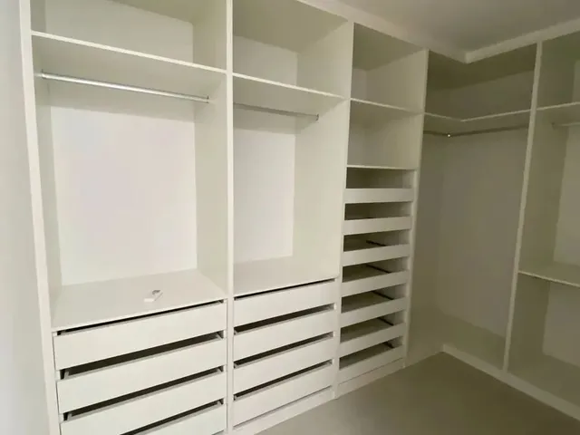 Imagem 6: Casa Térrea Semi-Mobiliada com 04 Suítes para Alugar no Cond. Terras Alphaville