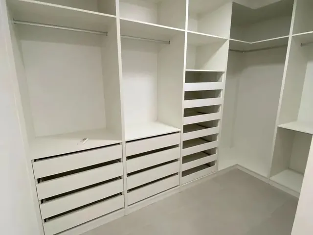 Imagem 13: Casa Térrea Semi-Mobiliada com 04 Suítes para Alugar no Cond. Terras Alphaville