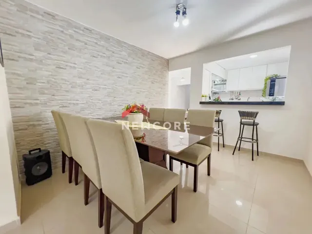 Imagem: A casa possui 2 Dormitórios, 1 Suíte, 2 Banheiros, 3