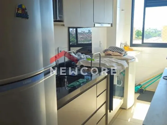Imagem: O apartamento possui 2 Dormitórios, 1 Banheiro, 1 Vaga na