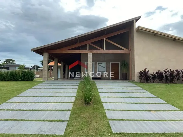 Imagem: Casa de Condomínio em Pardinho - Ninho