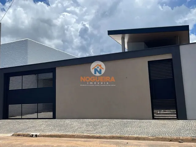 Imagem: Casa com 3 Suítes e Piscina na 108 Norte