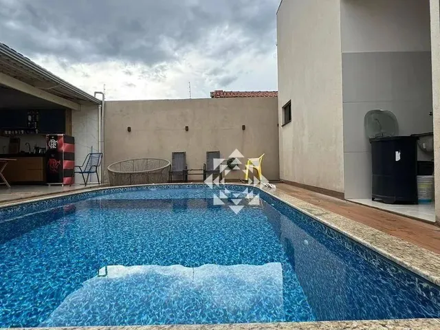 Imagem: Casa com 4 Dormitórios À Venda, 168 M²