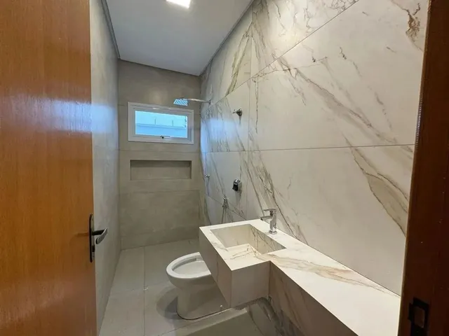 Imagem 6: Vende-Se Casa com Três Quartos na 1503 Sul
