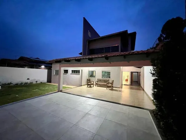 Imagem 3: Vende-Se Sobrado na 105 Norte com Quatro Quartos