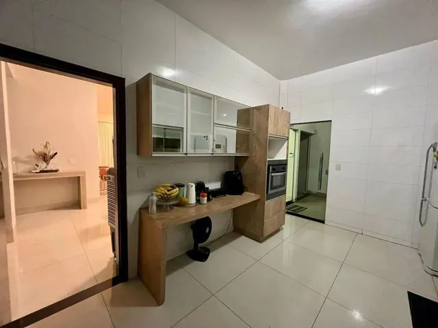 Imagem 4: Vende-Se Sobrado na 105 Norte com Quatro Quartos