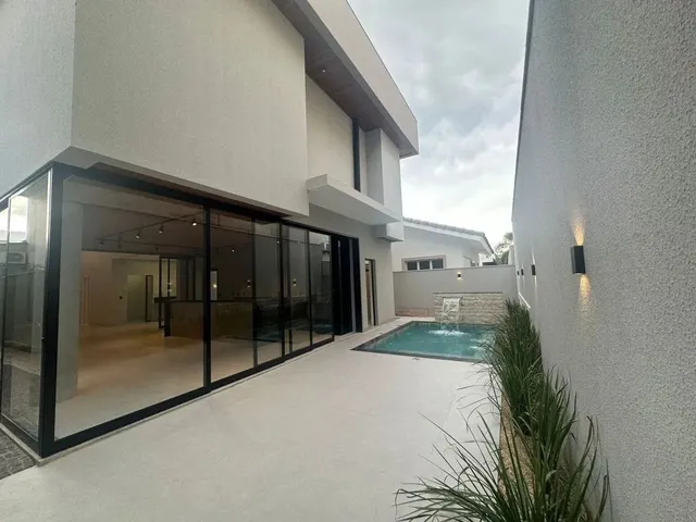 Imagem 2: Vende-Se Sobrado no Aldeia do Sol com 4 Suítes