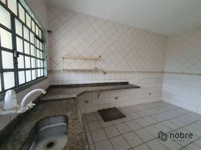 Imagem 16: Sobrado com 4 Dormitórios À Venda, 193 M² por R$ 490.000,00 - Plano Diretor Sul