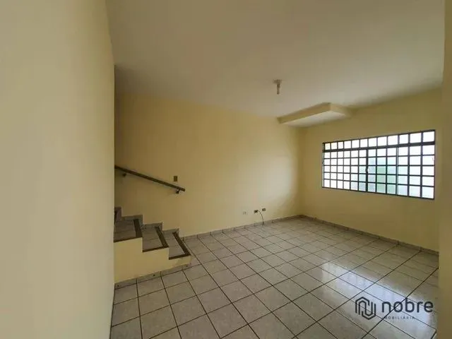 Imagem 4: Sobrado com 4 Dormitórios À Venda, 193 M² por R$ 490.000,00 - Plano Diretor Sul