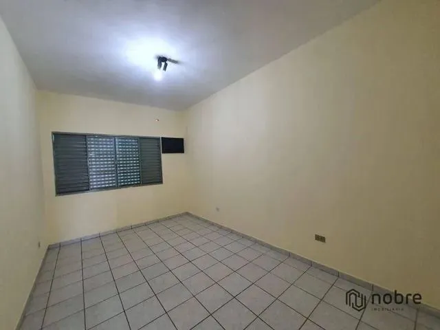 Imagem 10: Sobrado com 4 Dormitórios À Venda, 193 M² por R$ 490.000,00 - Plano Diretor Sul