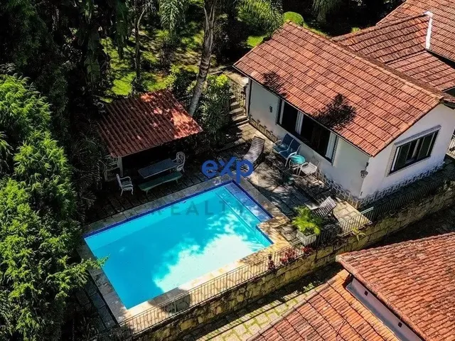Imagem: Casa À Venda na Rua Promenade, 449 M²