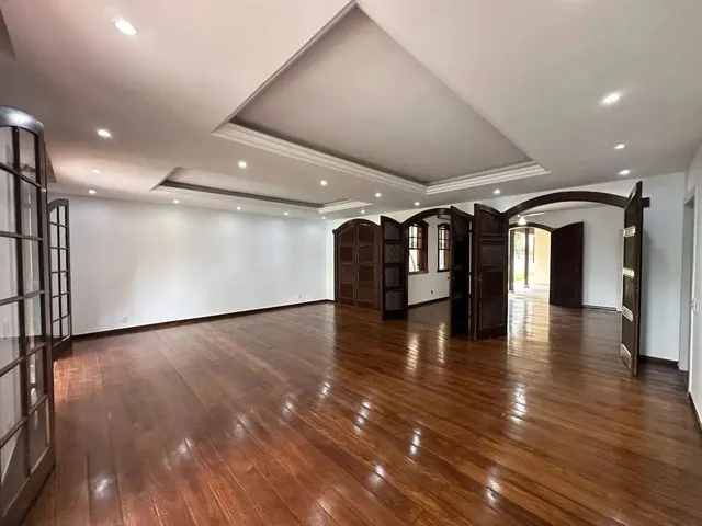 Imagem 6: Casa para Aluguel, 5 Quartos, 2 Suítes, 8 Vagas, São Luiz - Belo Horizonte/Mg