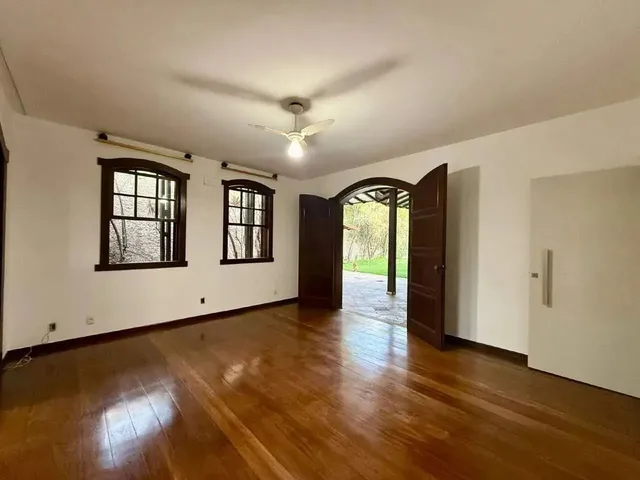 Imagem 16: Casa para Aluguel, 5 Quartos, 2 Suítes, 8 Vagas, São Luiz - Belo Horizonte/Mg