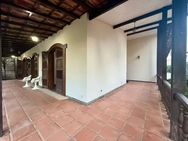 Imagem 2: Casa para Aluguel, 5 Quartos, 2 Suítes, 8 Vagas, São Luiz - Belo Horizonte/Mg