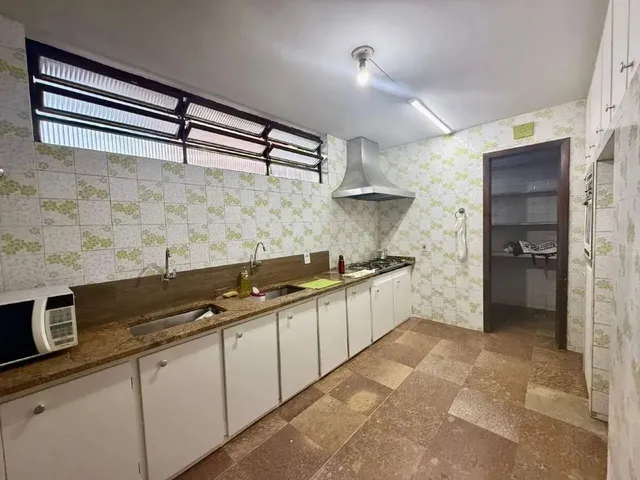 Imagem 5: Casa para Aluguel, 5 Quartos, 2 Suítes, 8 Vagas, São Luiz - Belo Horizonte/Mg