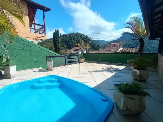Imagem: A casa em condomínio possui 4 Dormitórios, 1 Suíte, 3