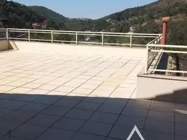 Imagem 6: Quitandinha - Casa com 800M², com Vista Cinematográfica!...