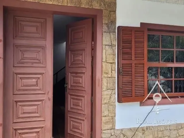 Imagem 12: Quitandinha - Casa com 800M², com Vista Cinematográfica!...
