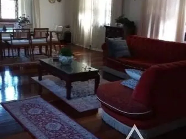 Imagem 8: Quitandinha - Casa com 800M², com Vista Cinematográfica!...
