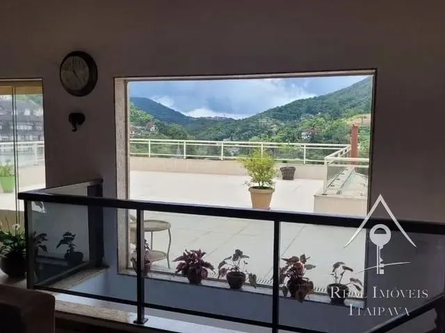 Imagem 11: Quitandinha - Casa com 800M², com Vista Cinematográfica!...