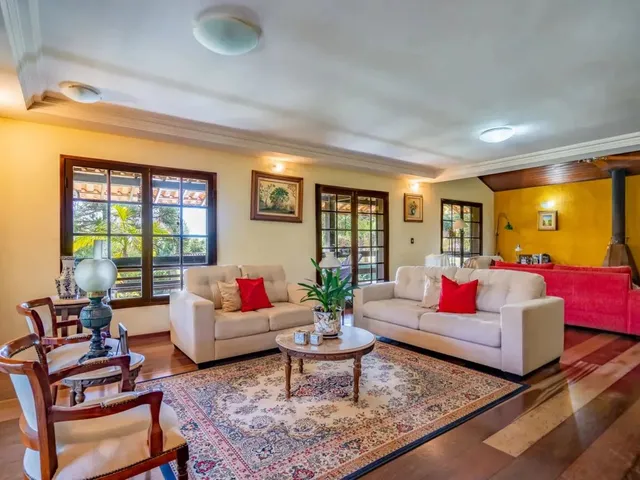 Imagem 9: Casa com 4 Quartos em Samambaia, Petrópolis